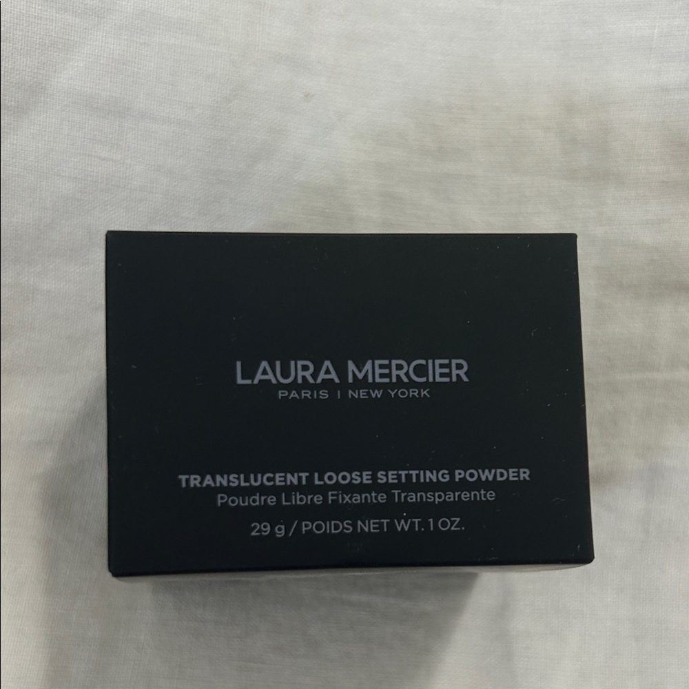 Laura Mercier Loose Setting Powder - translucent - Picture 2 of 3